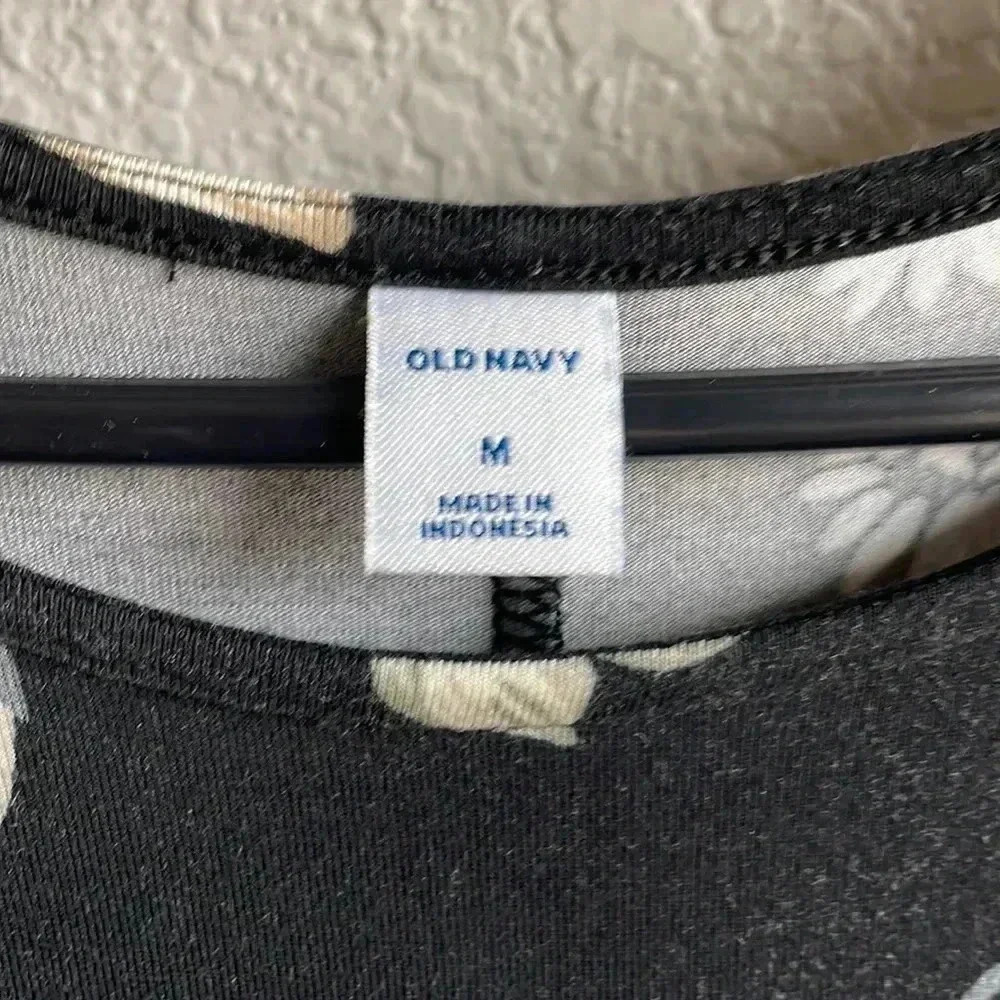 Black Floral Long Sleeve Swing Dress - Picture 2 of 4